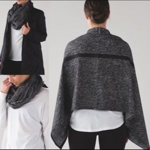 Lululemon Vinyasa Poncho Scarf 🧣